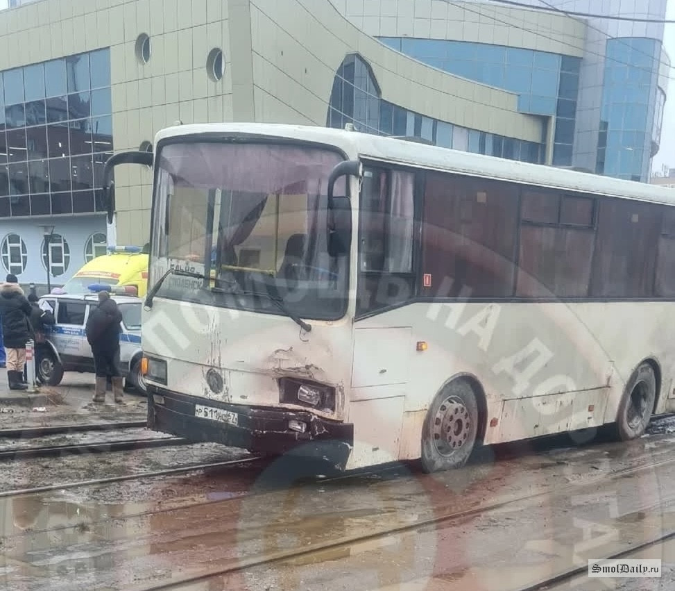 Месиво из машин». В Смоленске произошло массовое ДТП | 20.01.2023 |  Смоленск - БезФормата